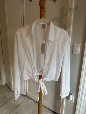 Blanco by Nature Cropped White Tie-Front long sleeve Shirt 100% cotton Small NWT